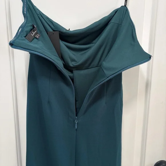 Lulus Marvelous Entrance NWT size XS Emerald Green Pleated Strapless Maxi Dress